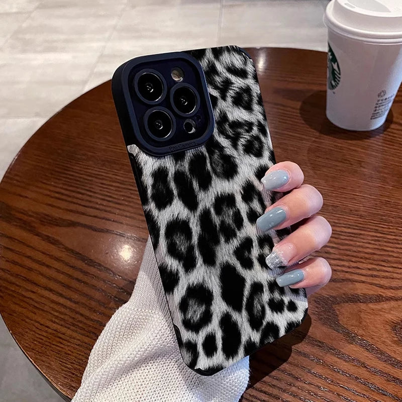 BW Leopard Case