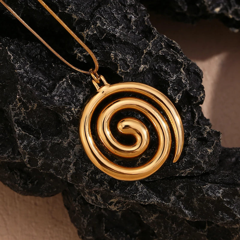 Eternal spiral necklace