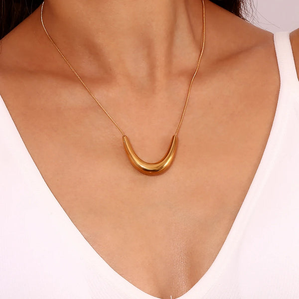 Arc Neclace