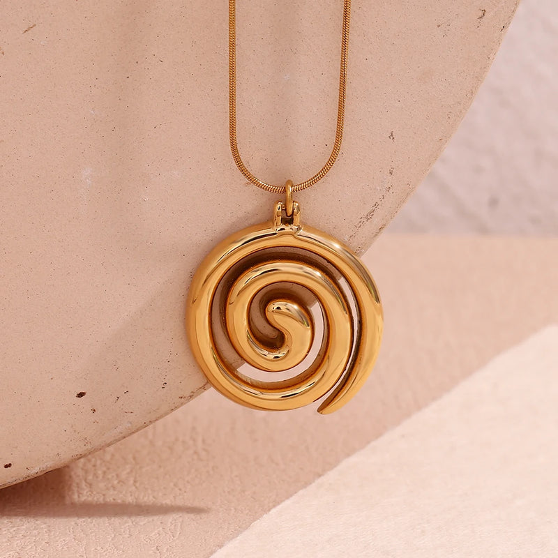 Eternal spiral necklace