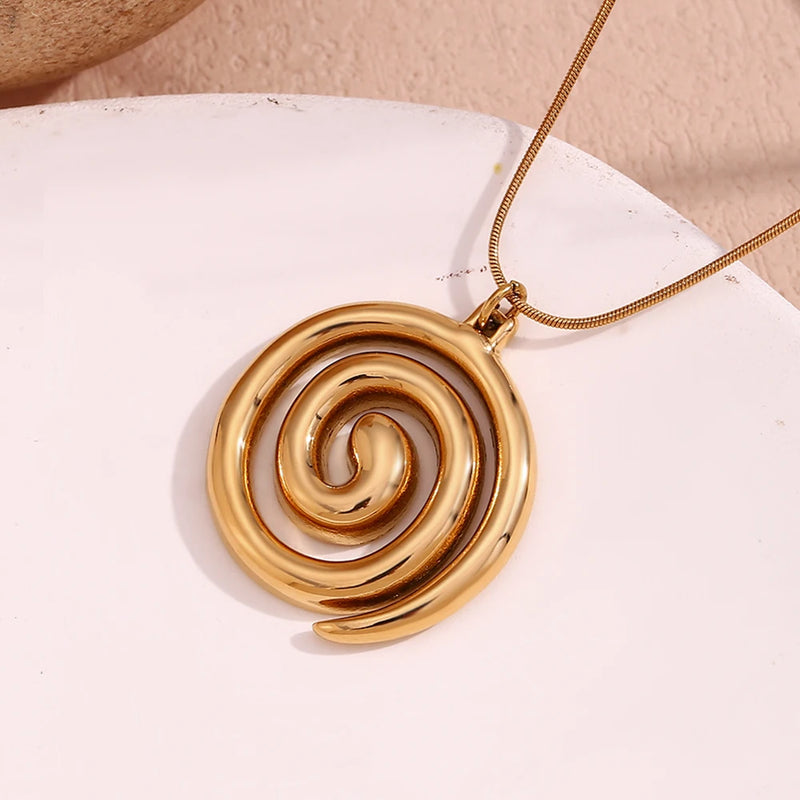 Eternal spiral necklace